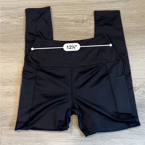 Athleivate Women's Black Compression Legging with Side and Back Pocket - Small - Picture 5 of 7